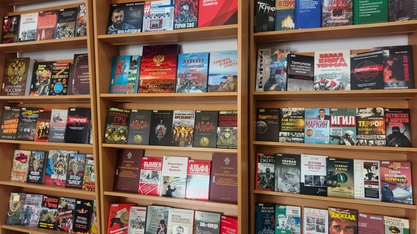 Книжнуюая выставка «Есть место подвигу»