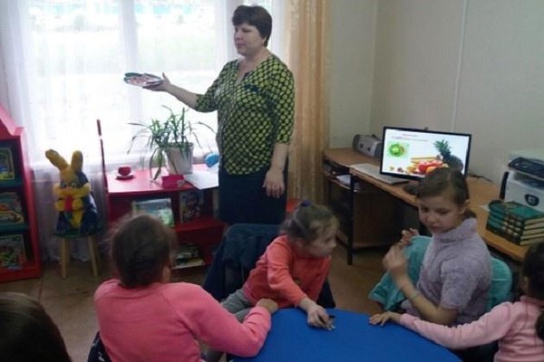 Веселый арбузник «Увлеченные чтением»