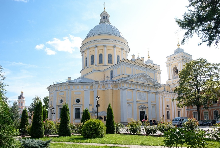 Романтический саксофон в Александро-Невской Лавре - концерт и экскурсия