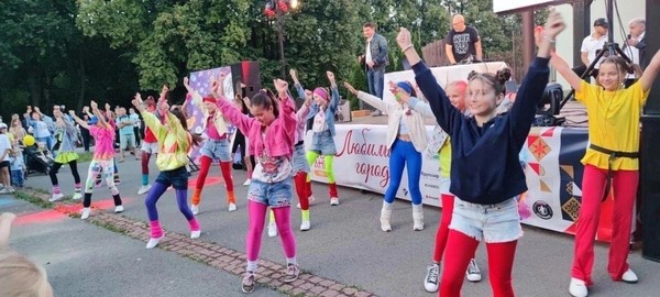 Фестиваль диджеев «БОРЩсет»