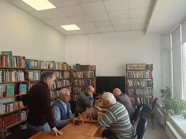 4 коня