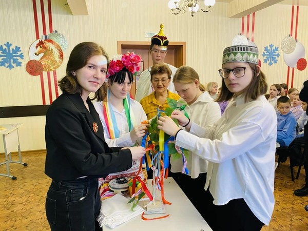 Интеллектуально-развлекательная программа «Народы разные – страна одна»