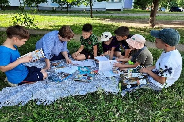 Минутка увлечений «Давайте почитаем»