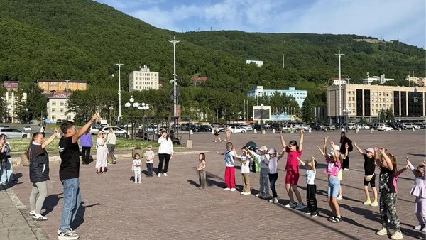 Детская развлекательно-игровая программа «Волшебники книжного мира»