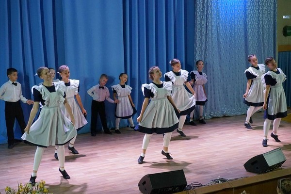 Концертная программа «Школьная пора»