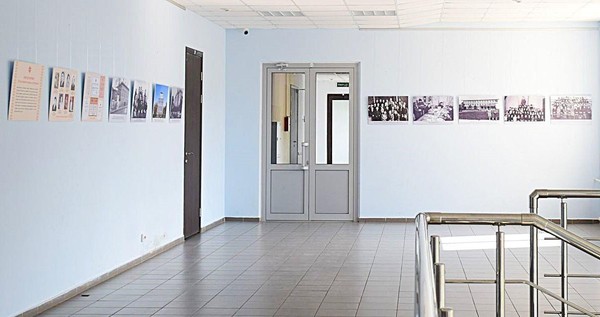 Фотовыставка «Всегда первая: 155 лет верности книгам и читателям!»