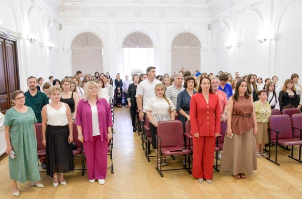 День знаний в Пензенском художественном училище: концерт, экскурсии и визит в картинную галерею