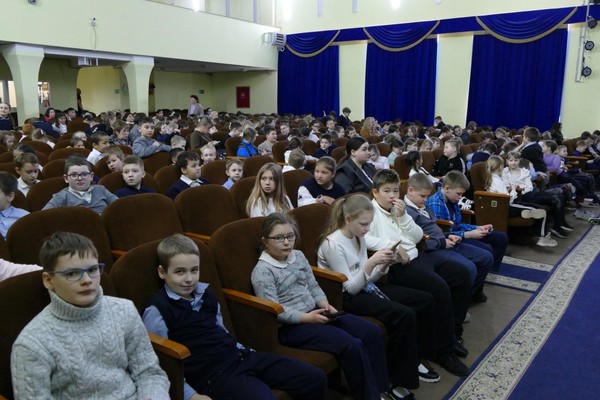 Кинопоказ и беседа, посвященная месячнику борьбы с наркоманией