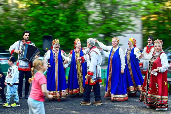 Концертная программа хора русской песни «Звонцы»