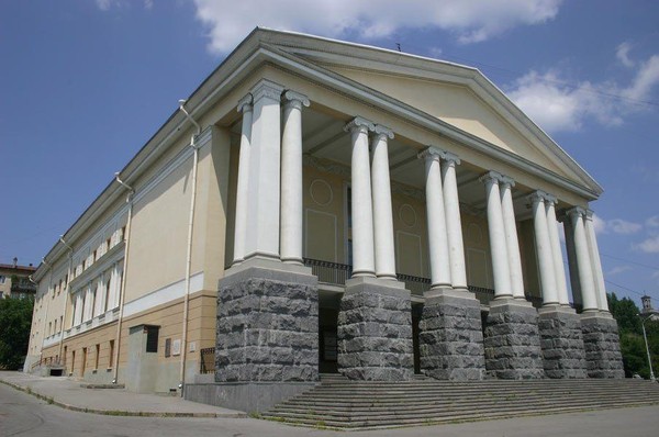 Спектакль «Девчата»