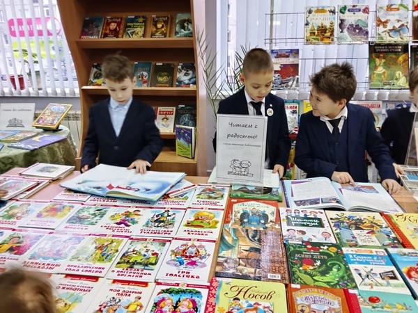 День информации «Знакомьтесь, новые книги!»