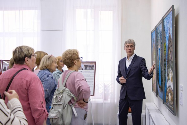 Финисаж выставки «Мир наивного искусства»