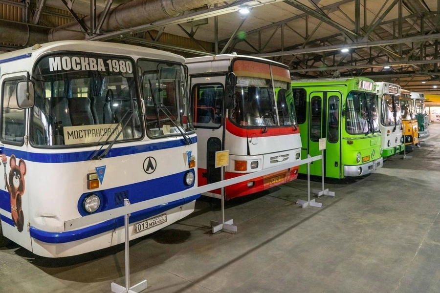 Парад ретроавтобусов в Коломне
