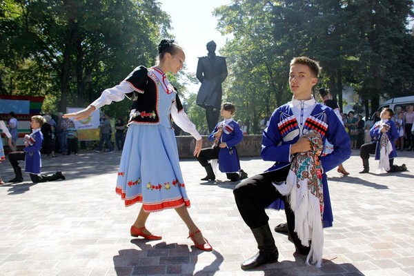 Экспозиция масок от мастера Ильи Ковача
