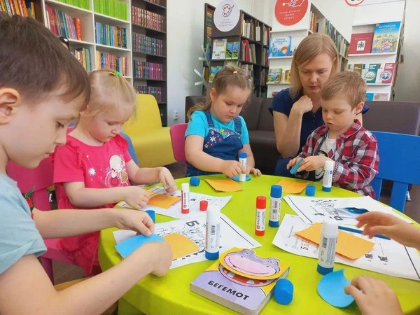 Литературно-игровой час «Тайна крошечных зверей»