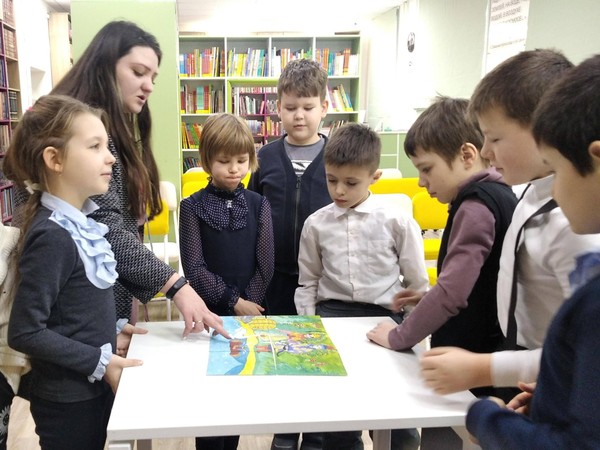 Познавательный час «Золотых деньков подарки»