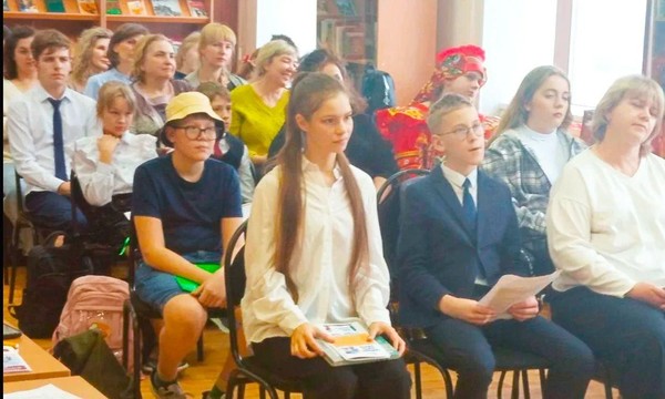 Интеллектуально-познавательный час «Человек, шагнувший к звездам»
