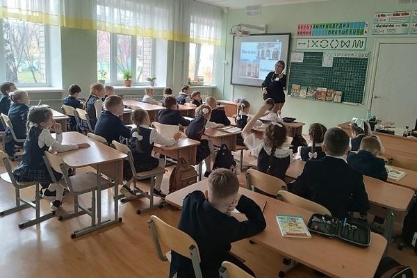 Познавательный час «Как рождается книга»