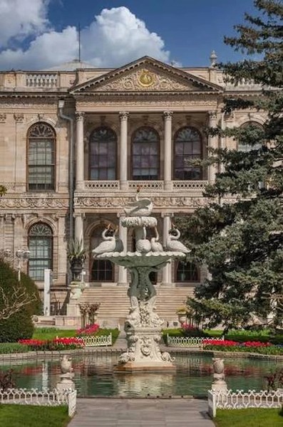 Два дворца Стамбула: Топкапы и Долмабахче за один день