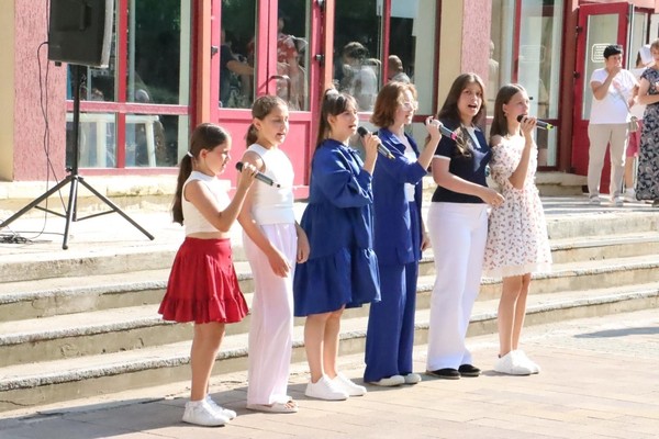 Концертная программа «Сильна страна культурами народов»