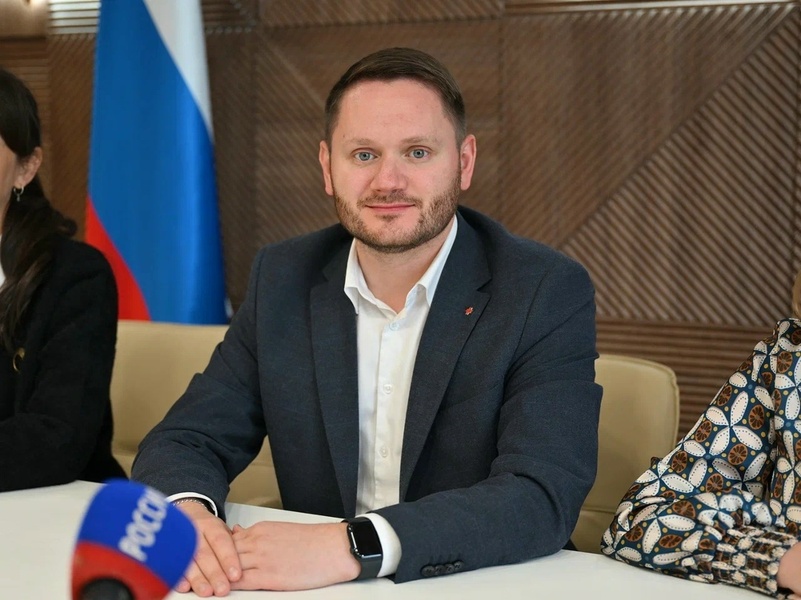 Смотр-конкурс по строевой подготовке «Равняемся на Героев»