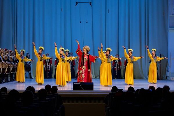 Концерт Государственного ансамбля песни и танца Калмыкии «Тюльпан»
