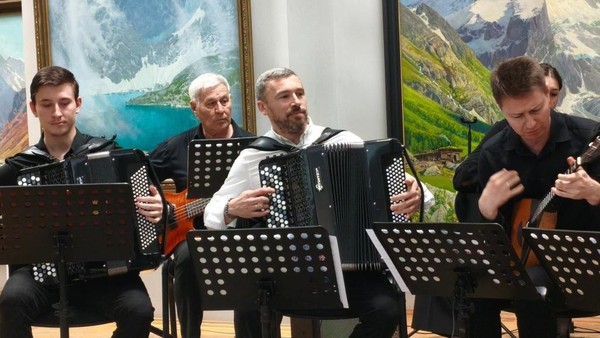 Концерт «Музыка среди картин»