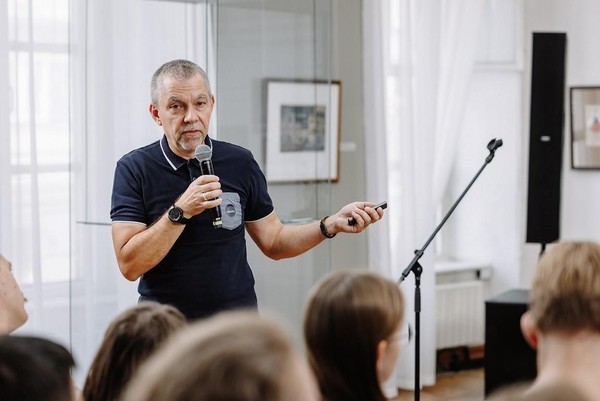 Лекция «Улица как текст: образы и смыслы»