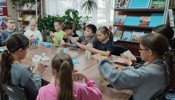 Заглядывая за кулисы