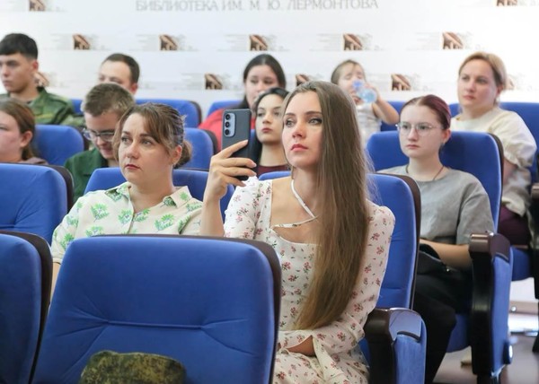 Встреча «Когда женщина смеётся…»
