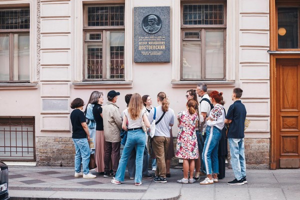 Приём заявок на курс волонтёров Музея Достоевского продлён до 30 сентября