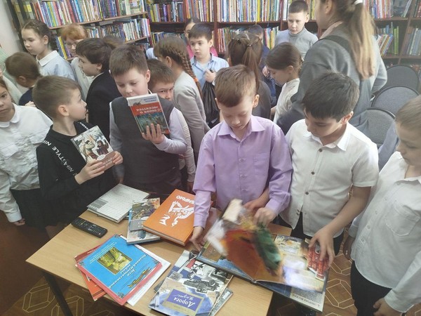 Экскурсия «Добро пожаловать в библиотеку»