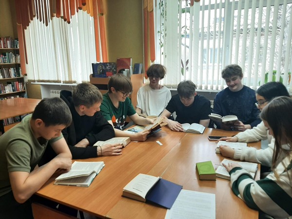 Громкие чтения «Поэзия серебряного века»