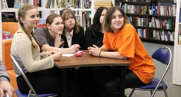 Интеллектуальная викторина «Тайна книжных полок»