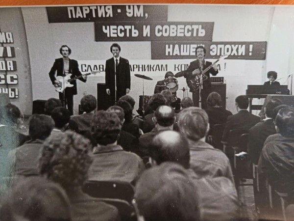 «Творцы ВАЗа: Ты наша судьба, ты молодость наша!»