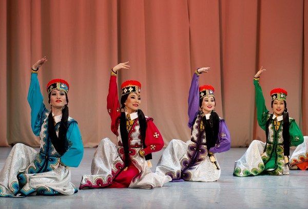 Ансамбль песни и танца Калмыкии «Тюльпан»