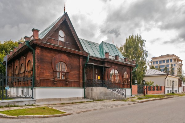 Выставка в музее «Литературная жизнь Урала XX века»