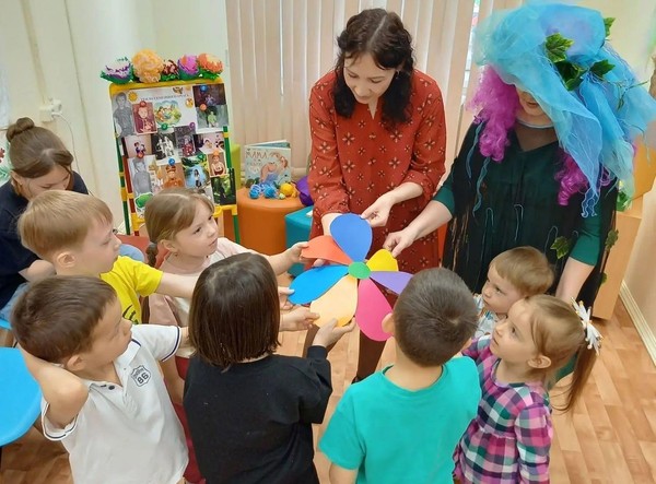 Познавательно-игровая программа «Мы семья – защитники природы»