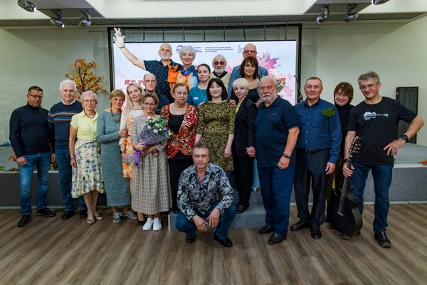 Концерт «Главное, ребята, сердцем не стареть...»