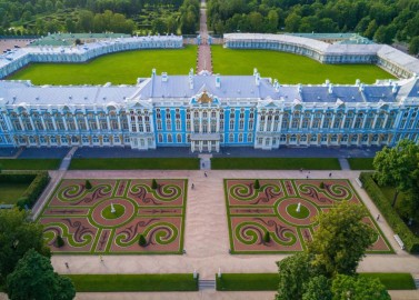 Пушкин. Два дворца: Екатерининский дворец и Александровский дворец