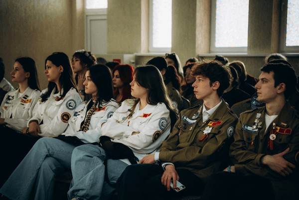 Интерактивная программа «Не по учебнику: смена поколений»