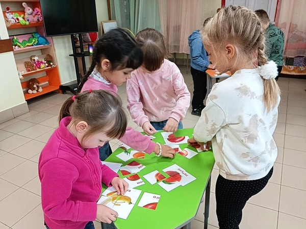 «Ярких красок хоровод»