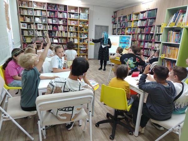 Библиотечный урок «Кто в лесу живет? Что в лесу растет?»