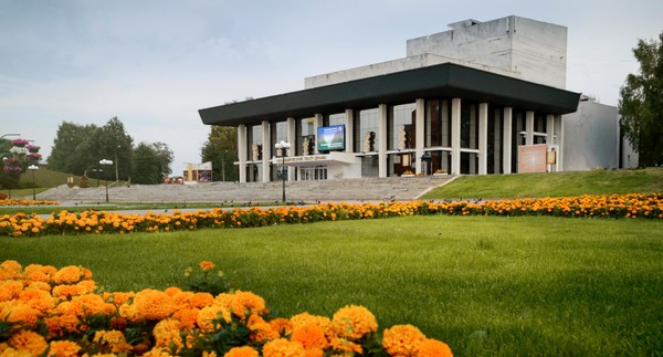Спектакль «За спиной декабристов»