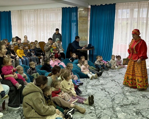 Интерактивный спектакль для всей семьи «Три Поросенка»