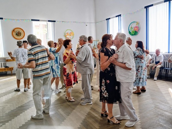 Вечер отдыха «Осень, ты на грусть мою похожа»