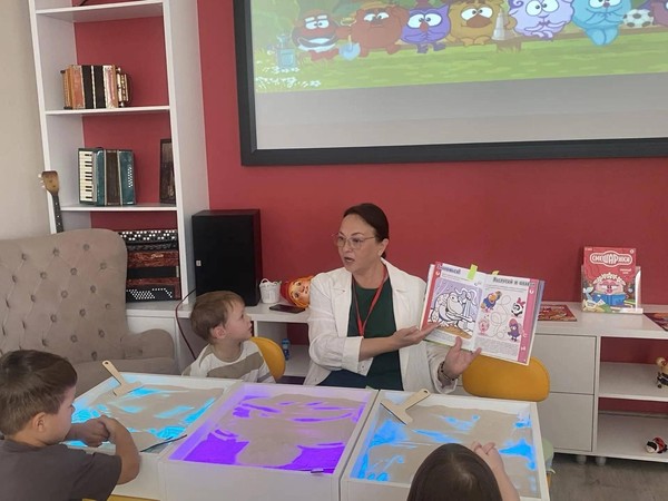 Литературно-игровой час «В лес пришел учебный год»