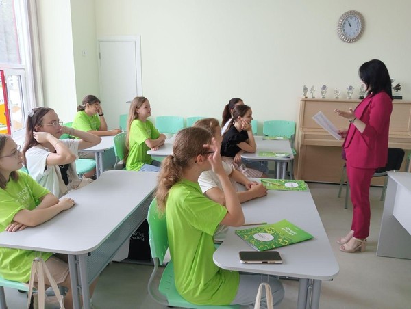 Мастер-класс «Музыкальное сопровождение трудовых процессов»