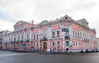Экскурсия по парадным залам Дворца Белосельских-Белозерских