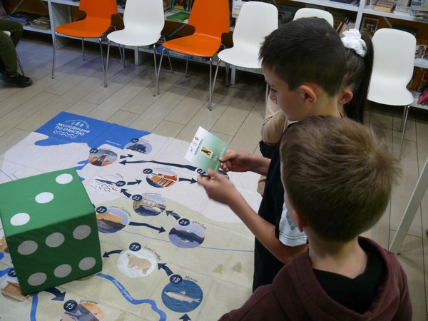 Напольная игра «Народы России»